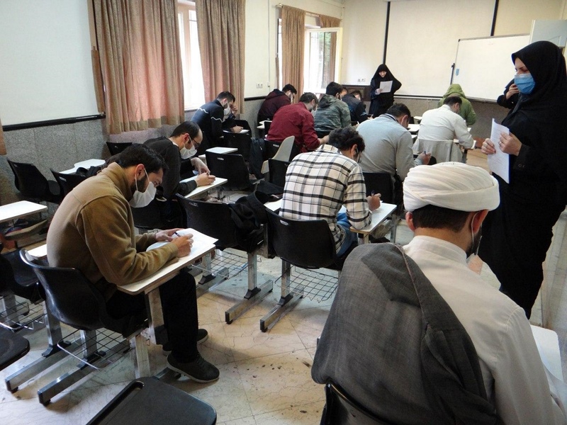 آزمون پایانی سومین دوره آموزشی و تجلیل از داوطلبان قرارگاه جهادی حضرت نرجس خاتون (س)