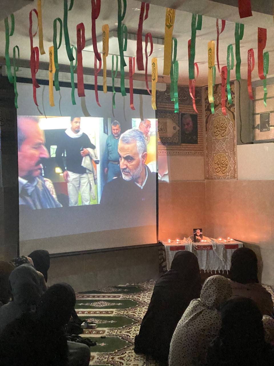 برگزاری مراسم ایام فاطمیه(س) و دومین سالگرد شهادت حاج قاسم سلیمانی در خوابگاه احمدی بین الملل