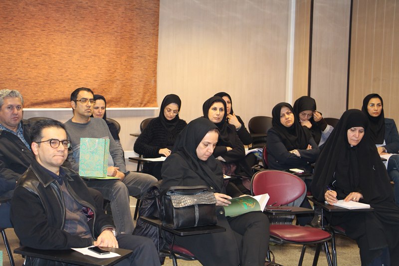 تصاویر کلاس های روز اول هشتمین دوره طرح ضیافت اندیشه استادان دانشگاه علوم پزشکی تهران