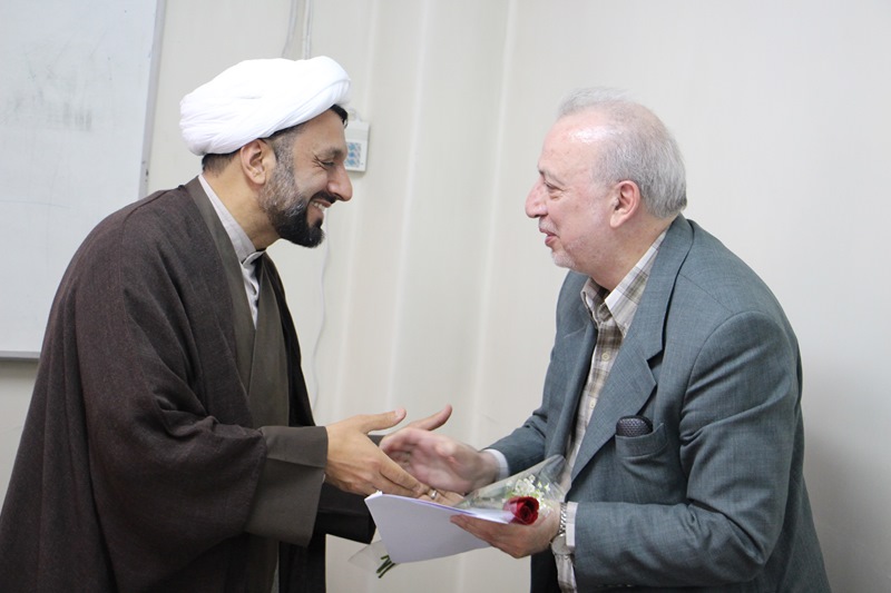 جلسه شورای هم‌اندیشی استادان دانشگاه علوم پزشکی تهران به مناسبت هفته گرامیداشت مقام استاد