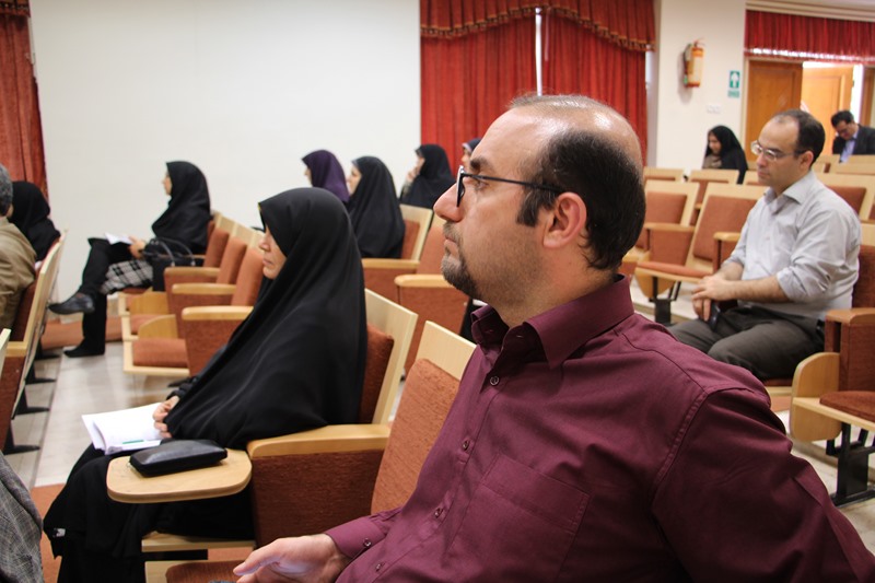 کارگاه دانش‌افزایی استادان با موضوع تفسیر قرآن ویژه ماه مبارک رمضان در دانشکده پرستاری و مامایی